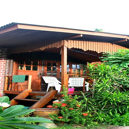 The Boardroom Beach Bungalows Бопхут Экстерьер фото